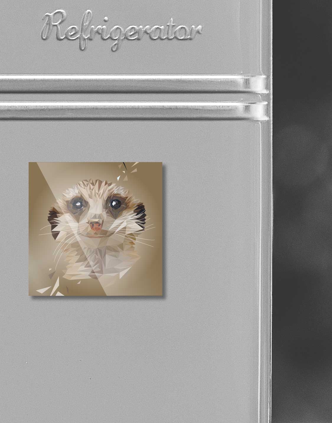 Erdmännchen, Tierportrait im Lowpoly-Stil auf Kühlschrankmagnet, Kleinserie klimaneutral und fair produziert, nah